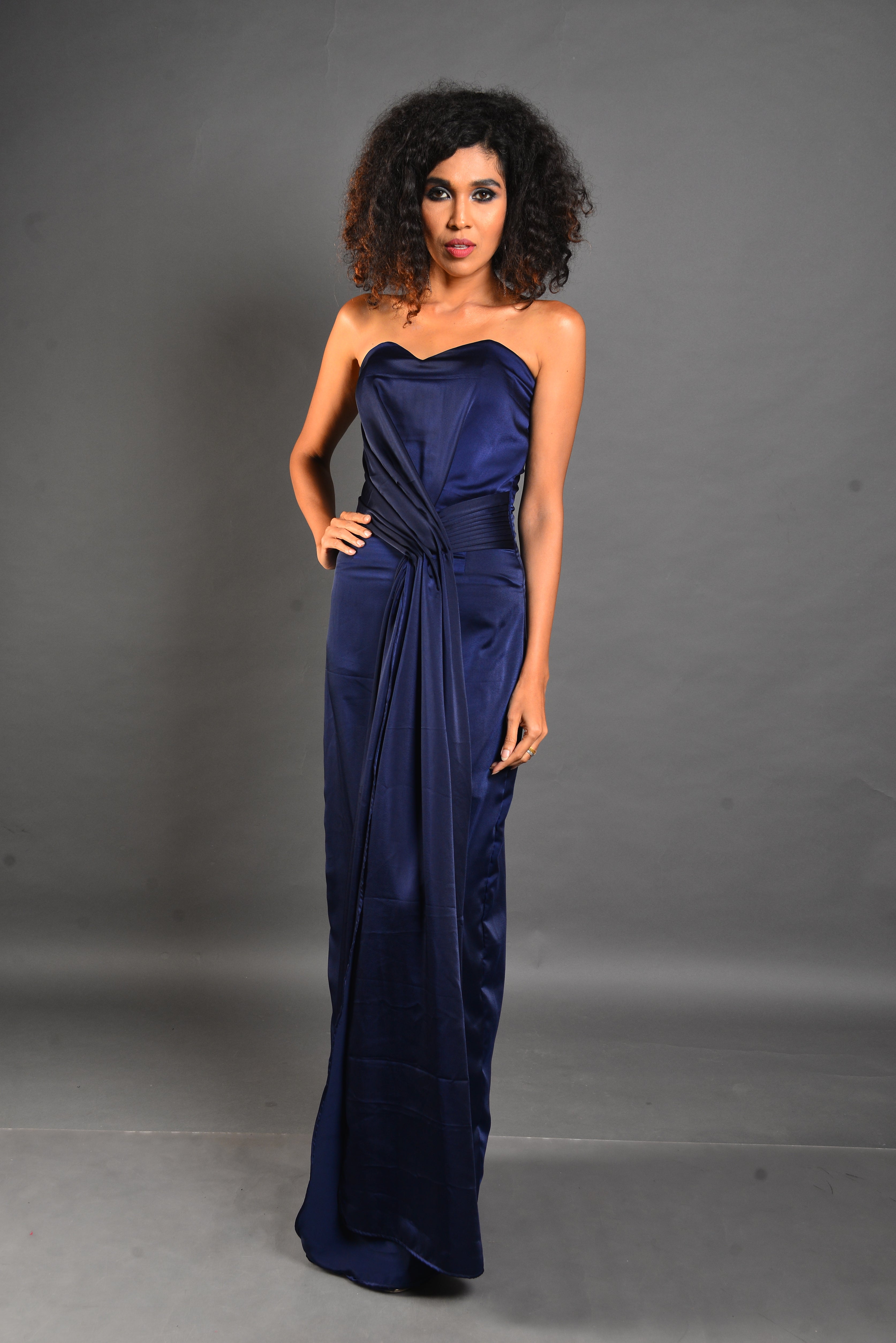 Tube front knot gown